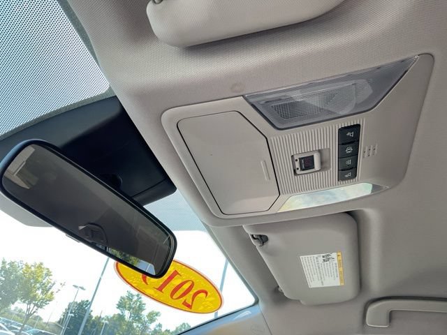 Used 2019 Toyota RAV4 LE AWD/4WD image 33