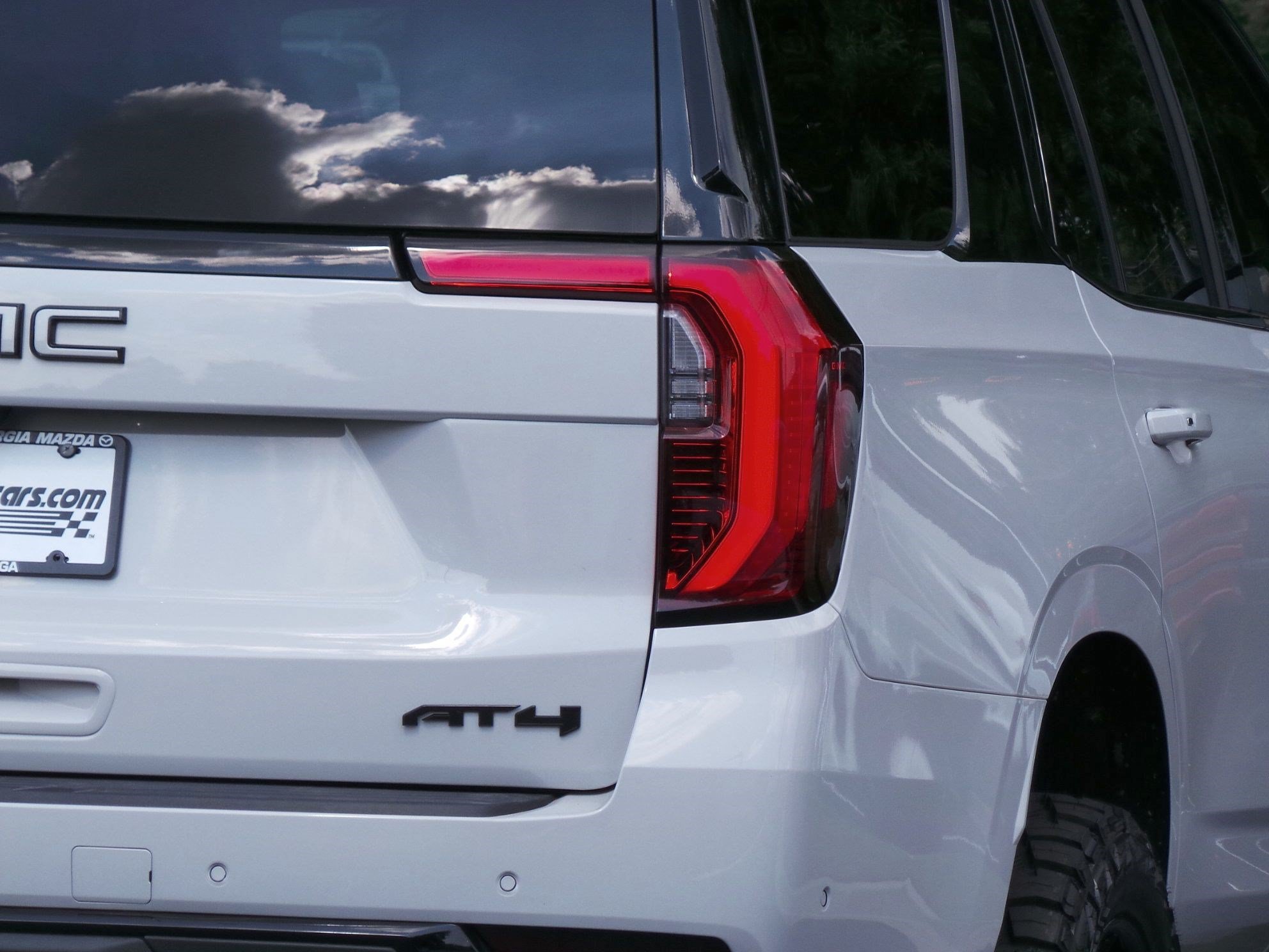 Used 2026 GMC Yukon AT4 AWD/4WD image 24