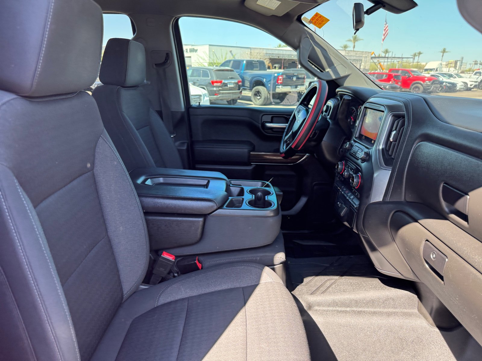 Used 2021 Chevrolet Silverado 1500 LT image 30