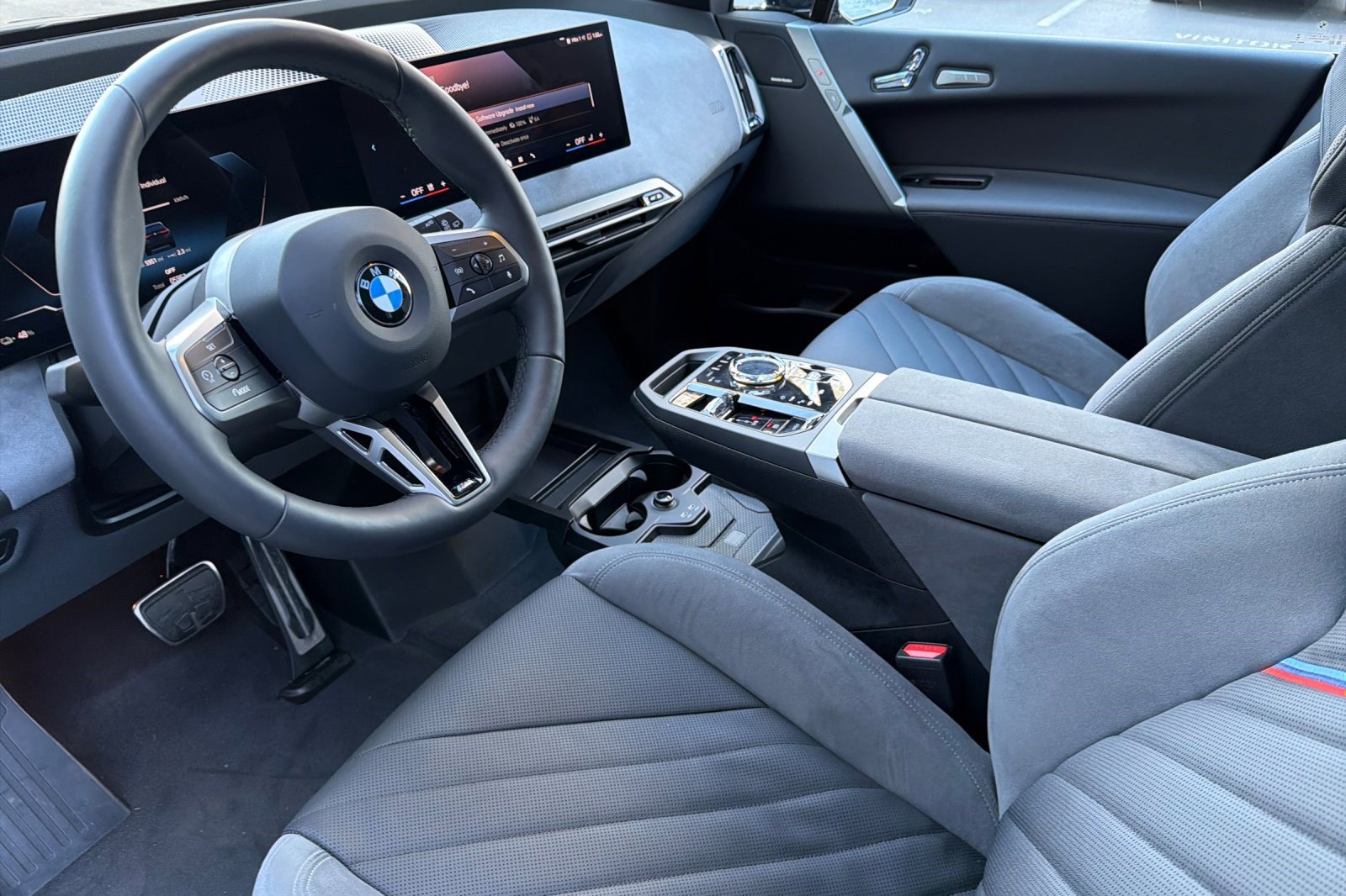 Used 2026 BMW iX xDrive60 w/ M Sport Package image 11