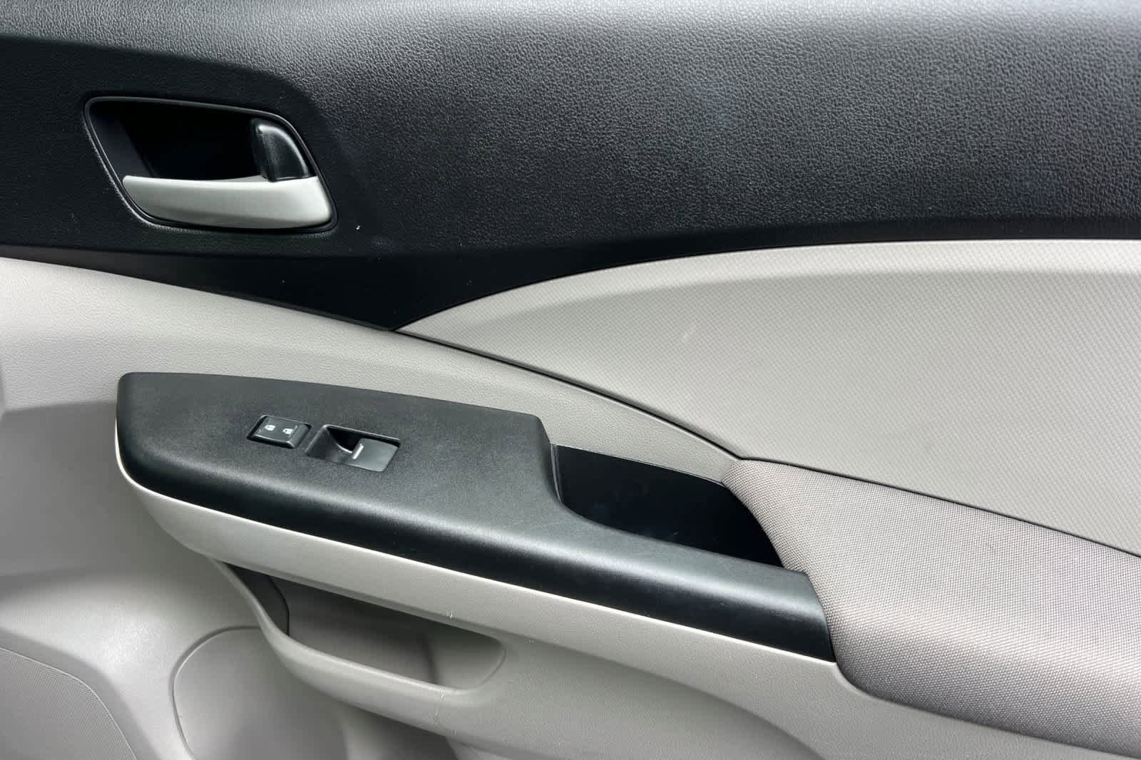 Used 2013 Honda CR-V LX image 18