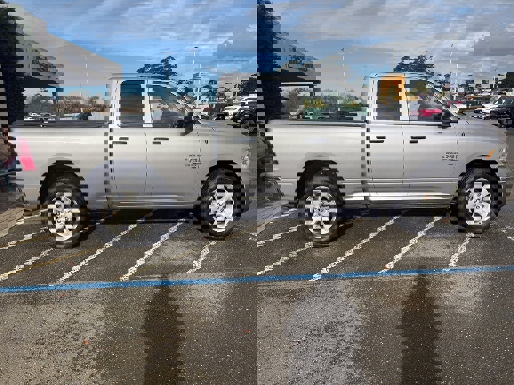 Used 2024 RAM 1500 Classic SLT image 19