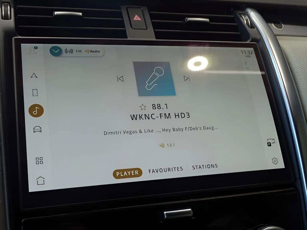 Used 2022 Land Rover Discovery HSE R-Dynamic image 26