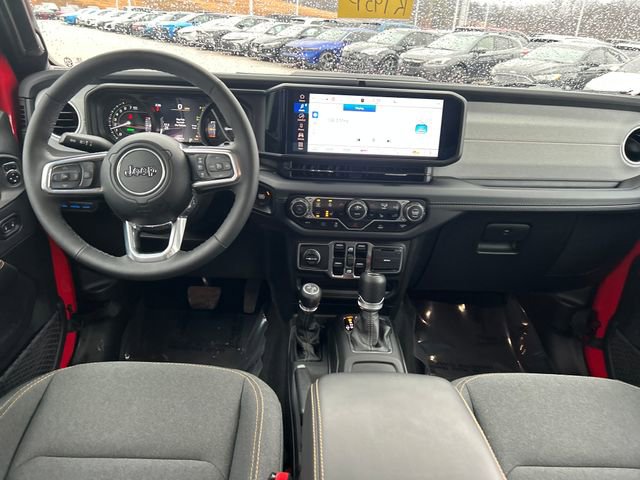 Used 2025 Jeep Wrangler Sahara 4xe image 9