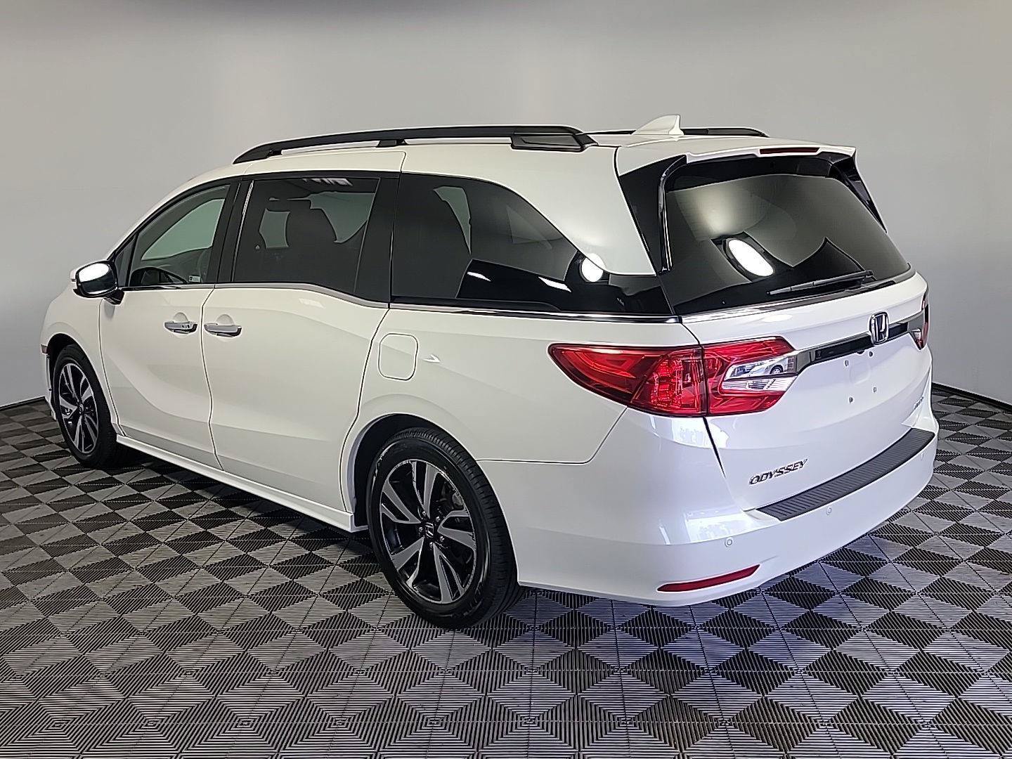 Certified 2019 Honda Odyssey Elite image 10