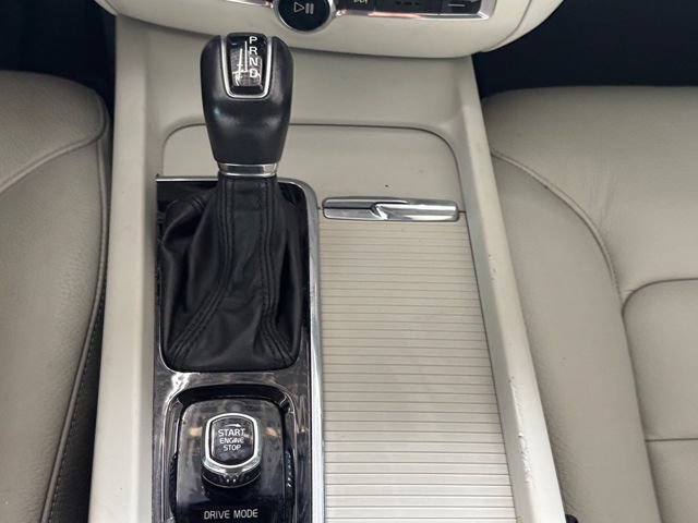 Used 2019 Volvo S60 T5 Momentum w/ Premium Package FWD image 6