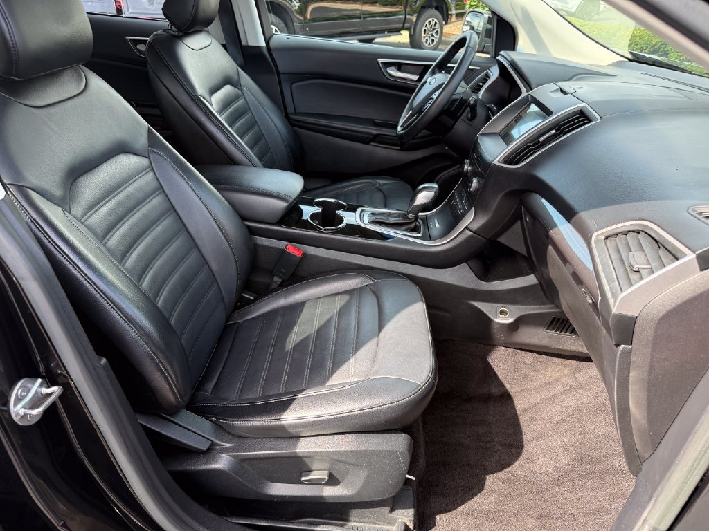 Used 2016 Ford Edge SEL w/ Equipment Group 201A AWD/4WD image 17