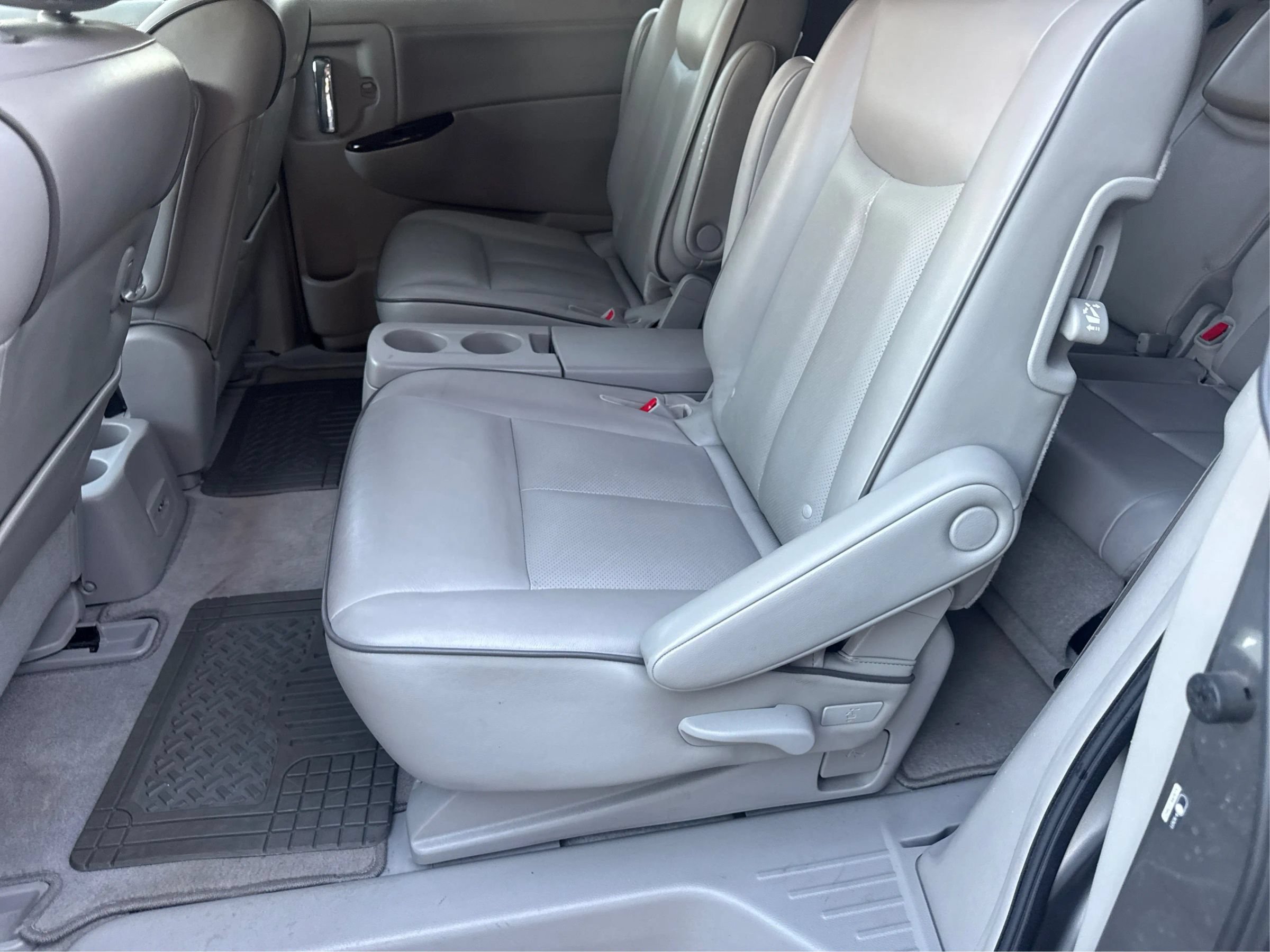 Used 2012 Nissan Quest SL w/ Tow Pkg FWD image 11