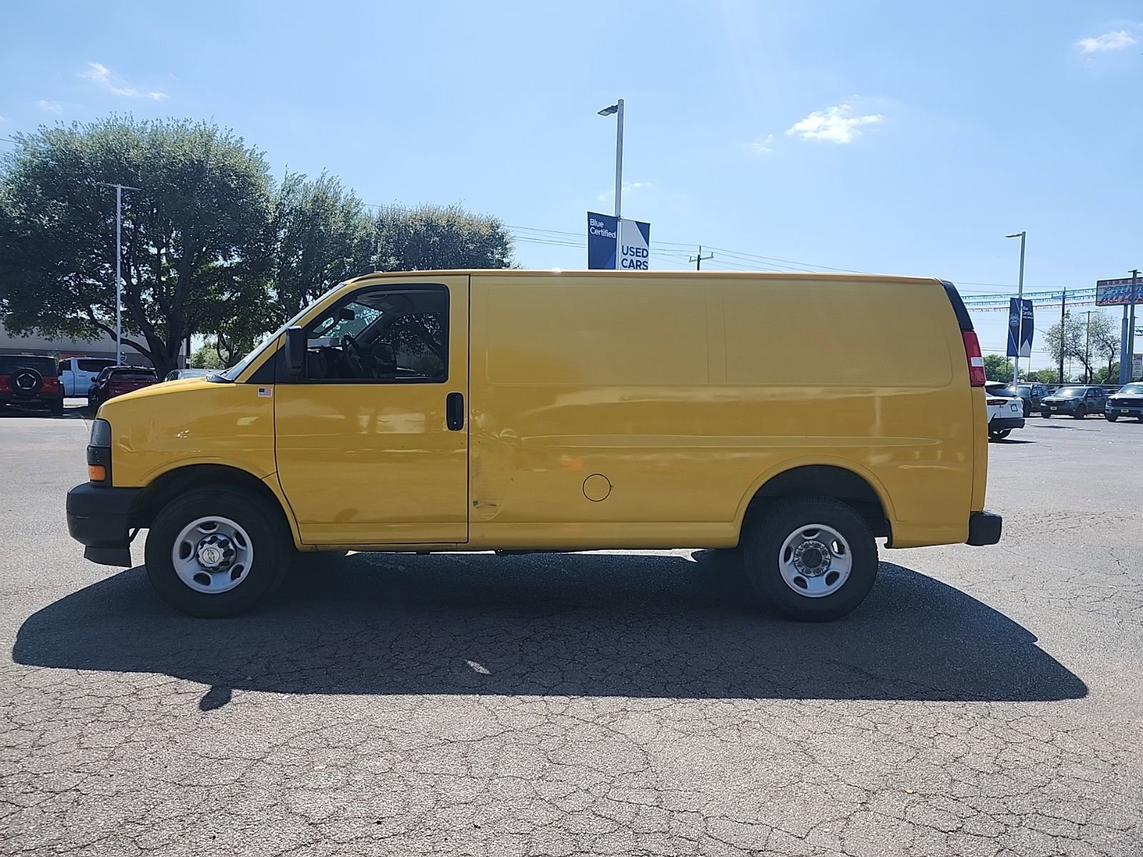 Used 2021 Chevrolet Express 2500 image 4