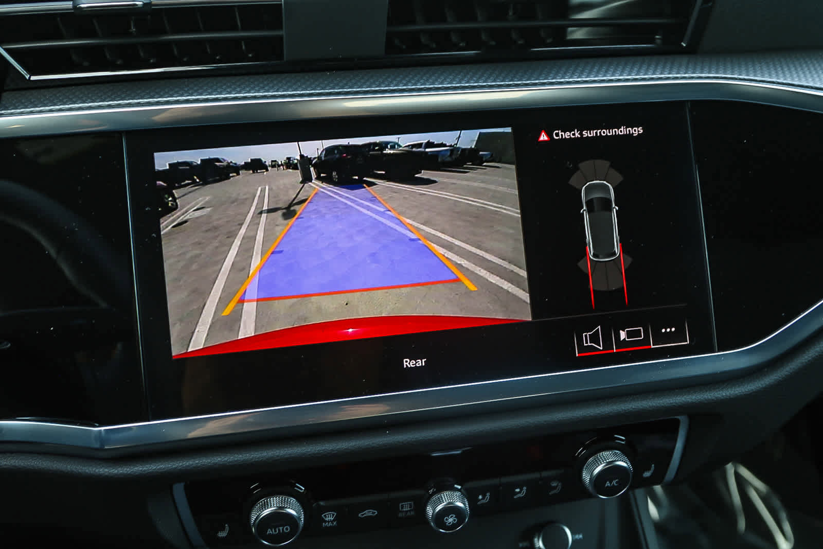 Used 2025 Audi Q3 2.0T Premium w/ Convenience Package image 23