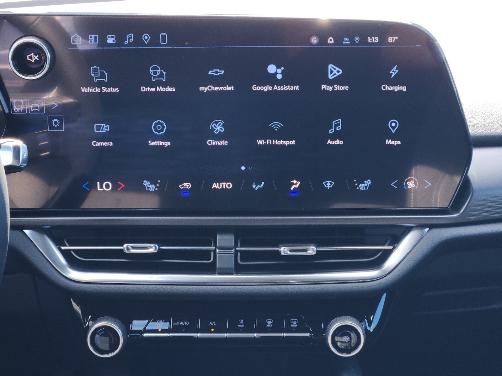 New 2026 Chevrolet Equinox EV LT w/ Comfort Package AWD/4WD image 9