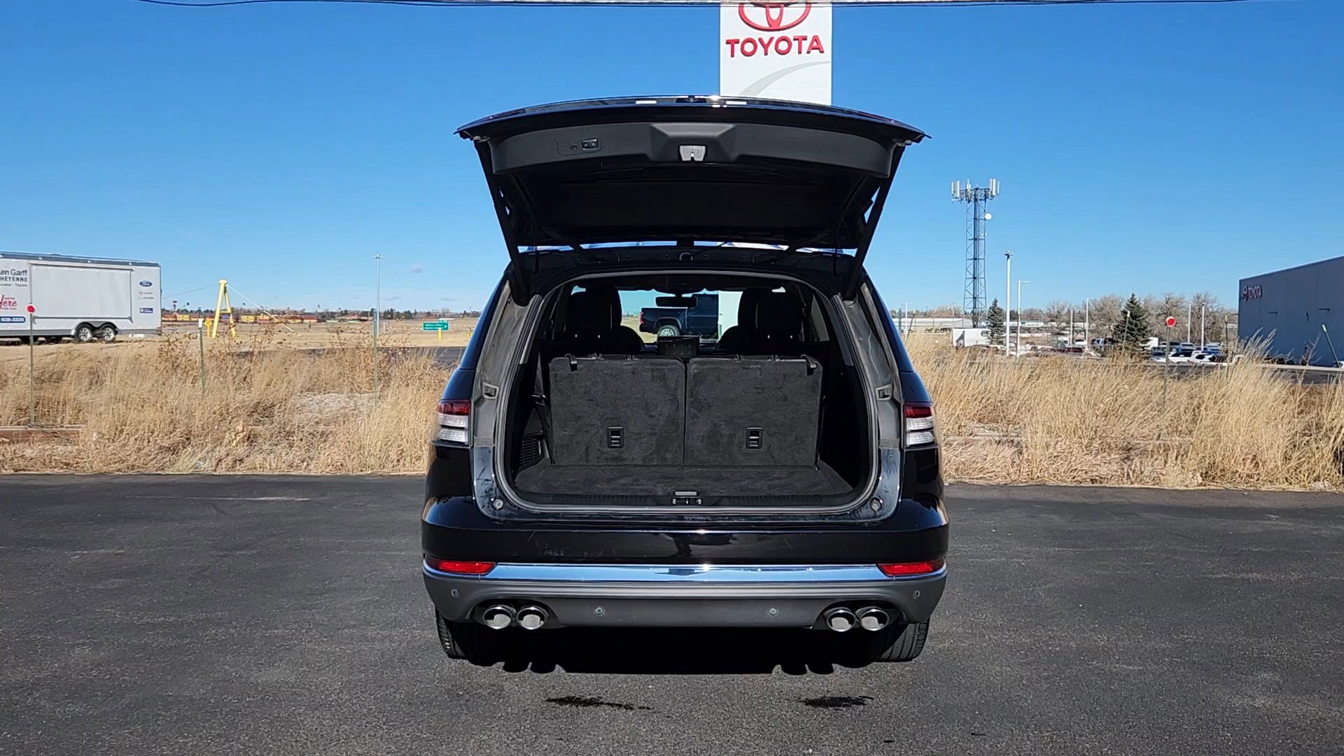 Used 2024 Lincoln Aviator AWD w/ Premium Package image 20