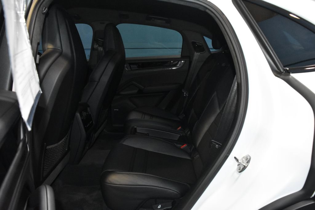 Certified 2024 Porsche Cayenne Turbo GT image 22