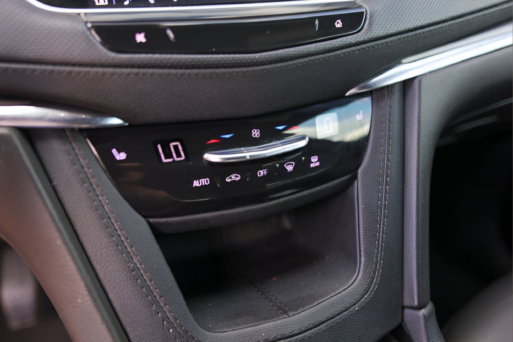Certified 2024 Cadillac XT5 Luxury FWD image 18