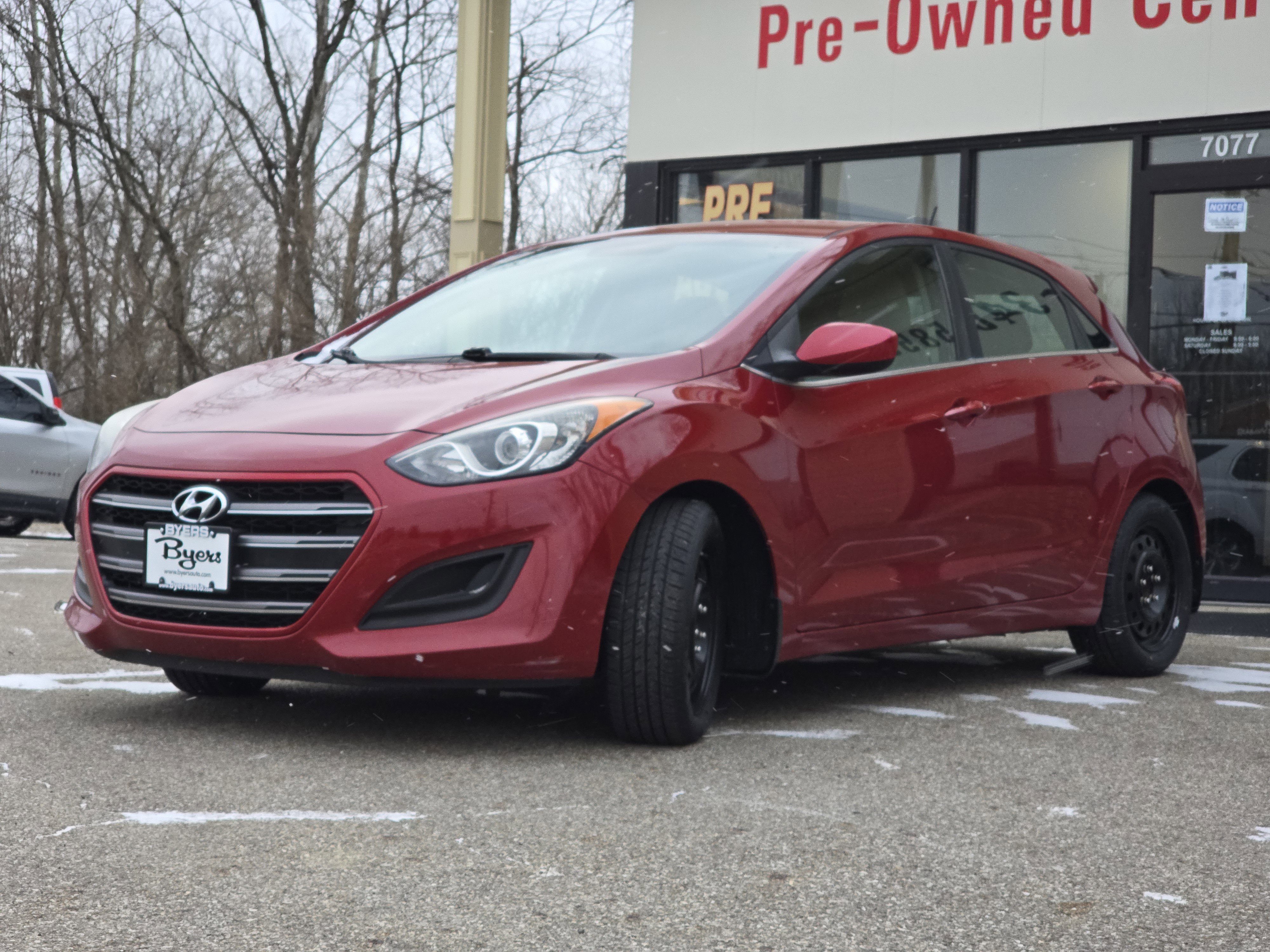Used 2016 Hyundai Elantra GT image 3