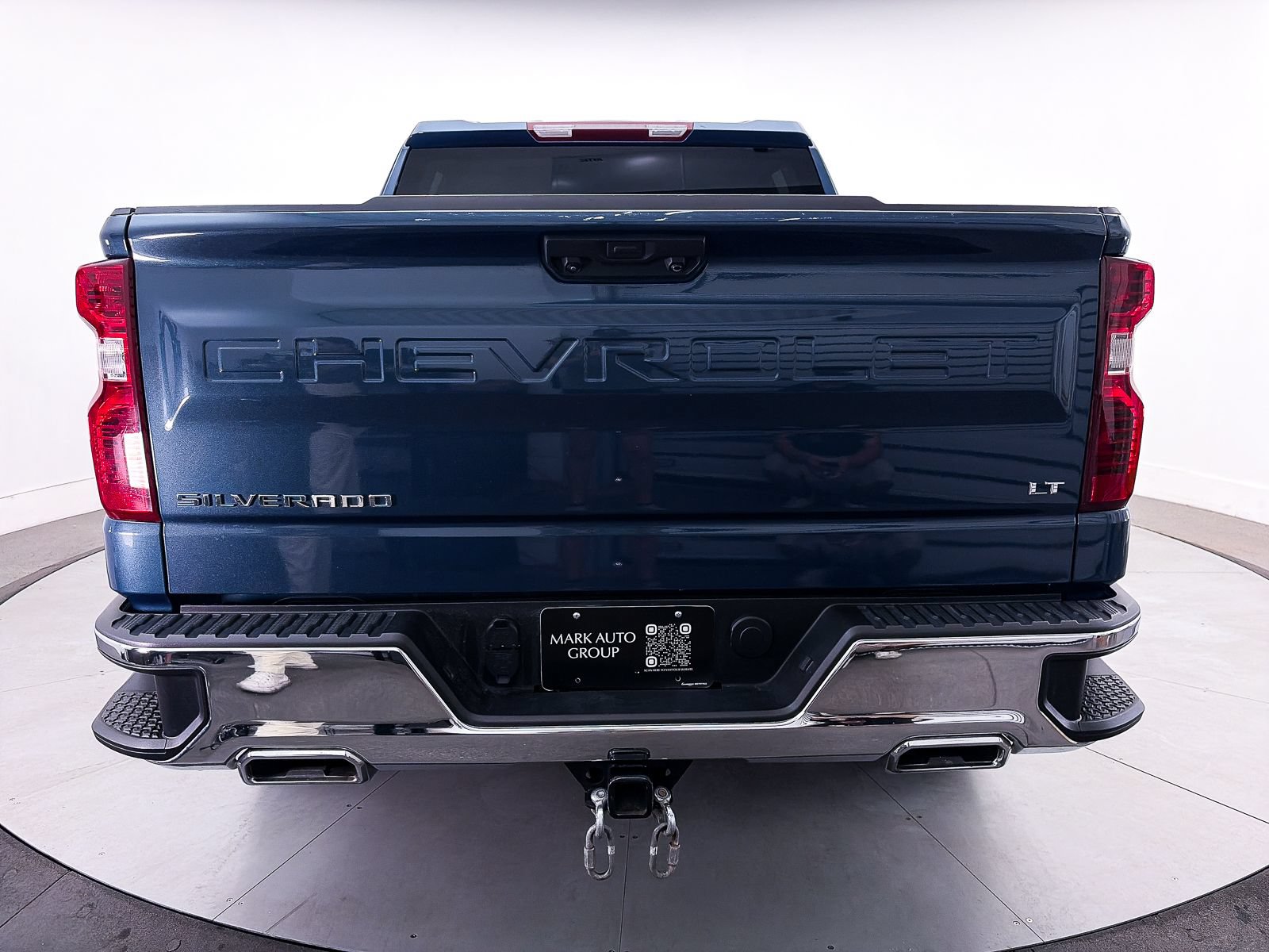 Used 2024 Chevrolet Silverado 1500 LT AWD/4WD image 16