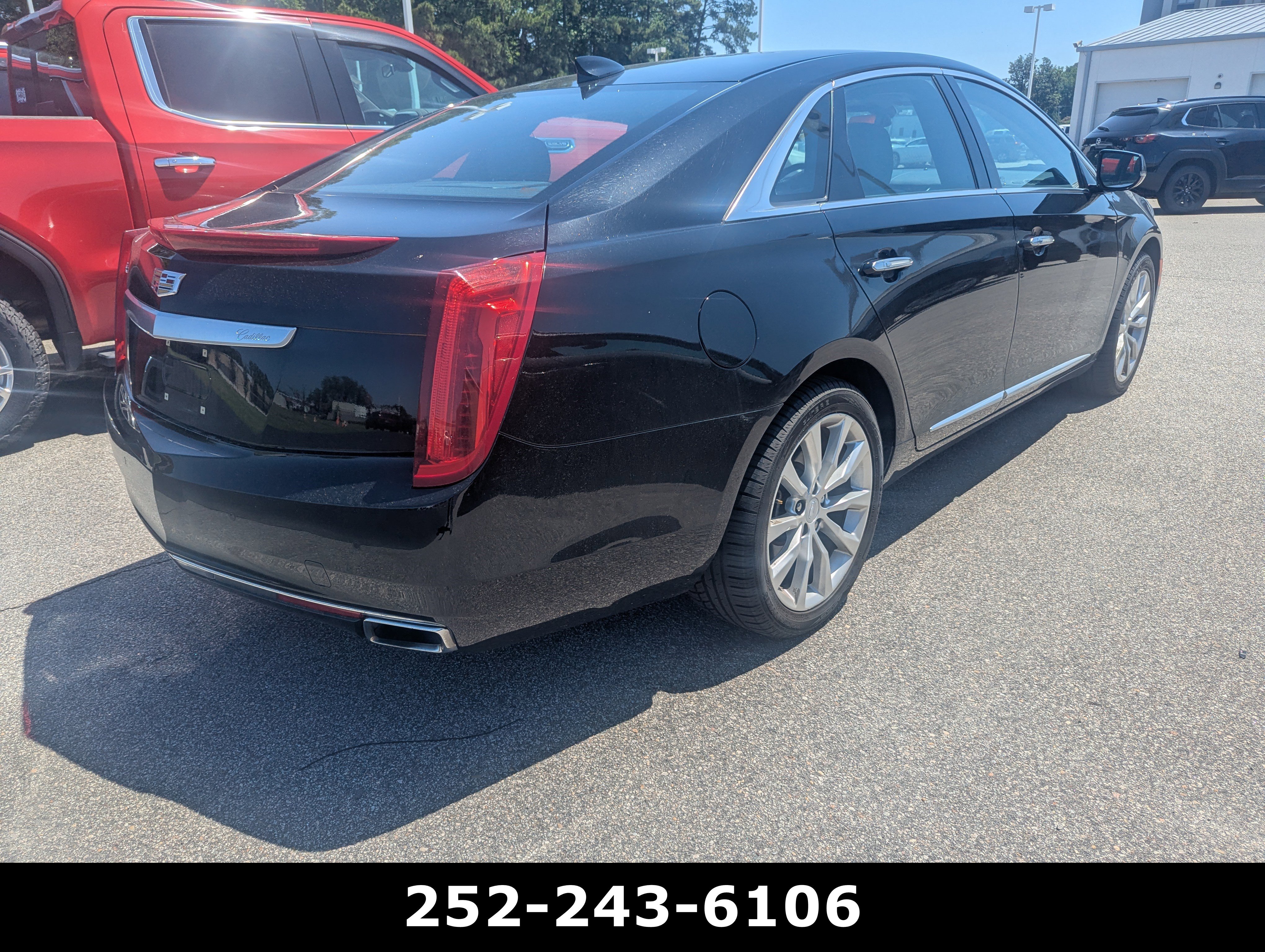 Used 2017 Cadillac XTS Luxury FWD image 4