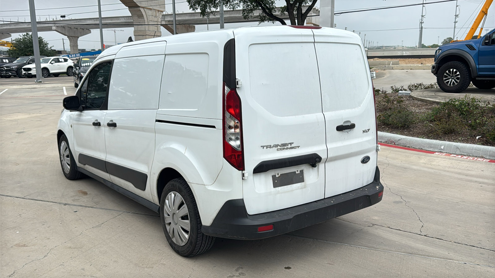 Used 2019 Ford Transit Connect XLT FWD image 5