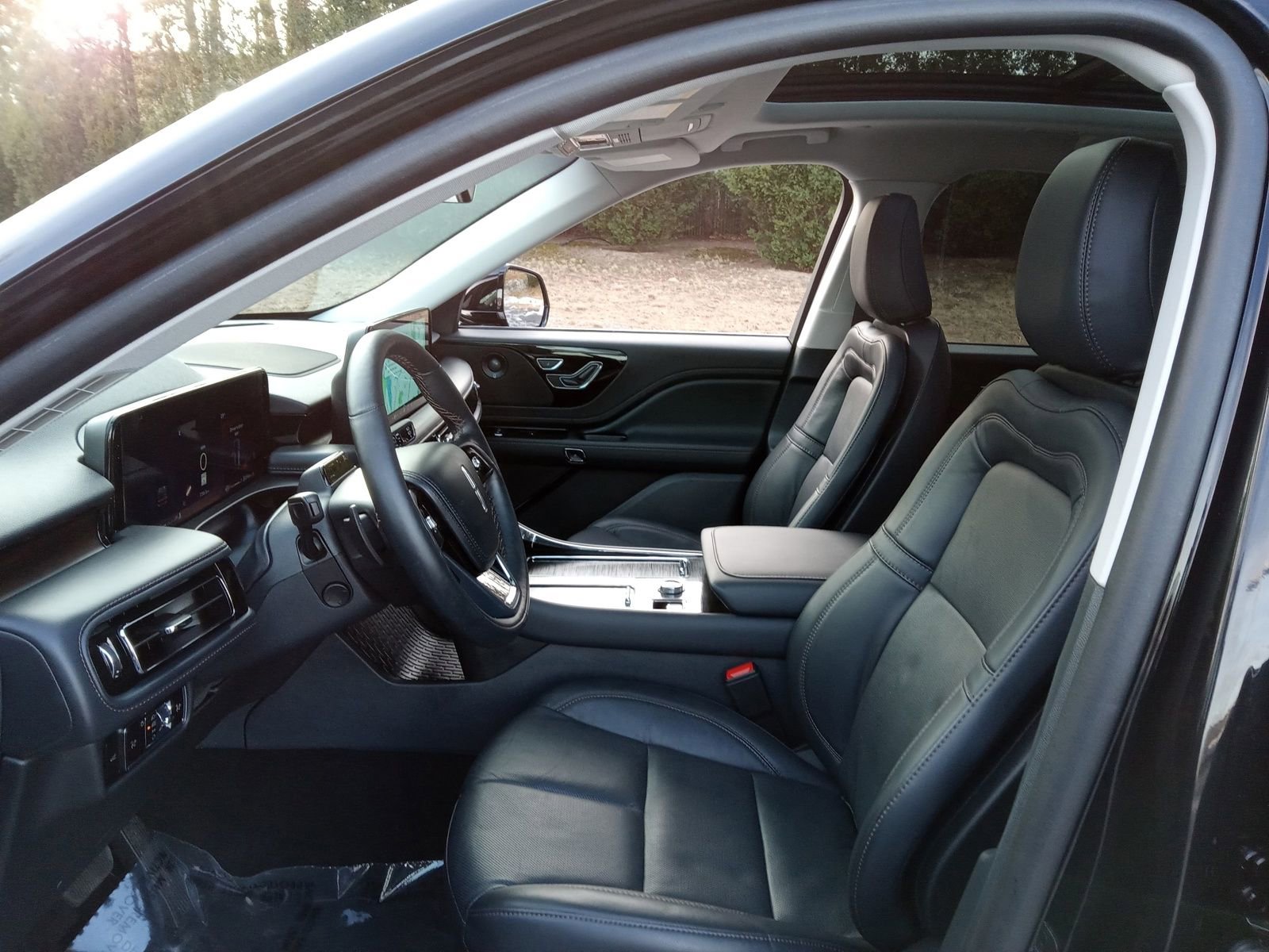 Used 2025 Lincoln Aviator Reserve image 10