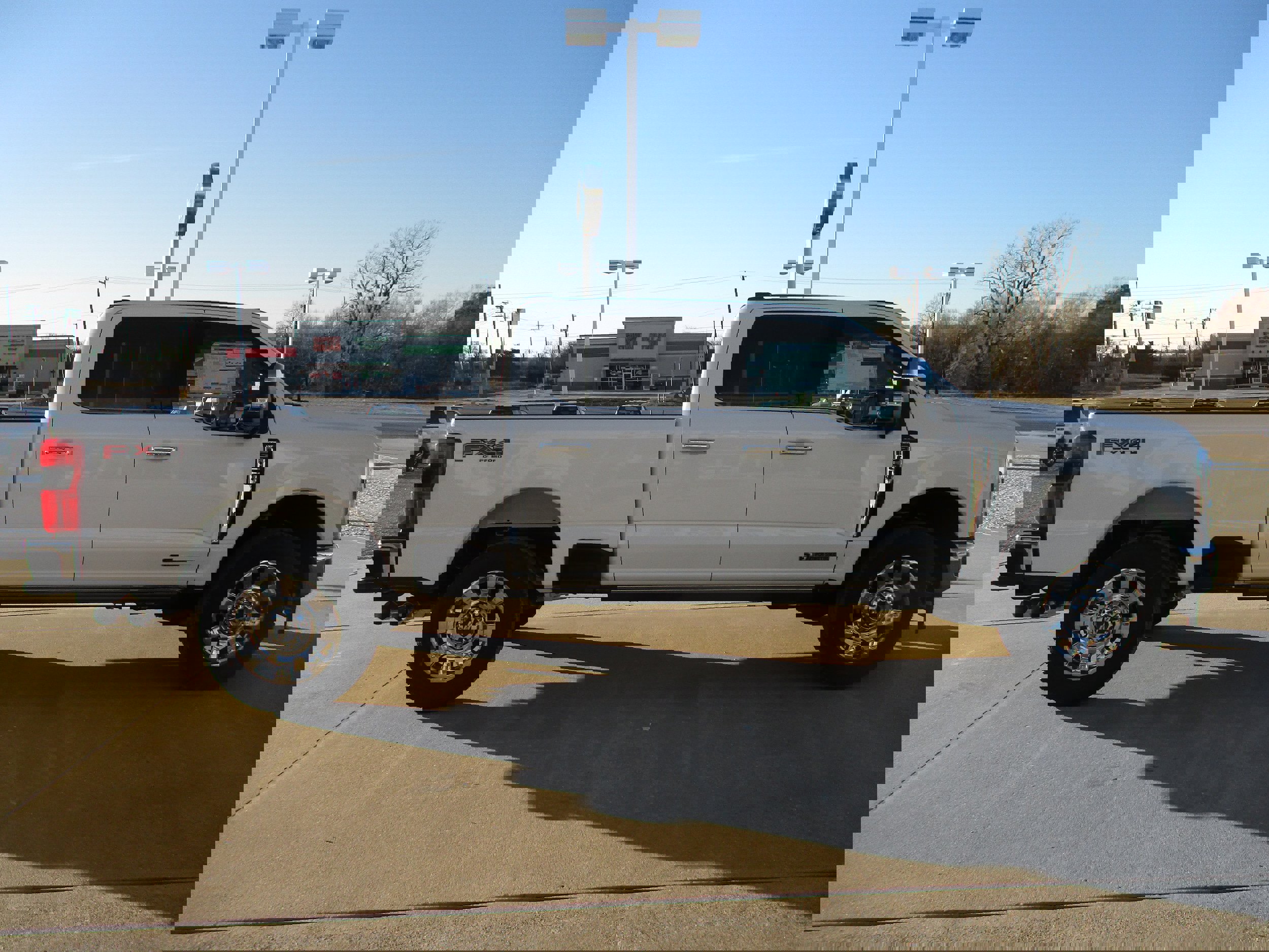 New 2024 Ford F250 Lariat w/ Lariat Ultimate Package image 29