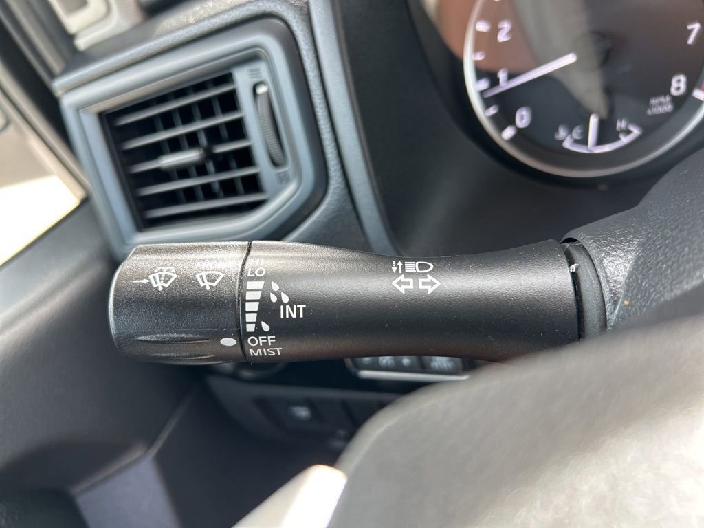 Certified 2023 Nissan Titan SV image 28