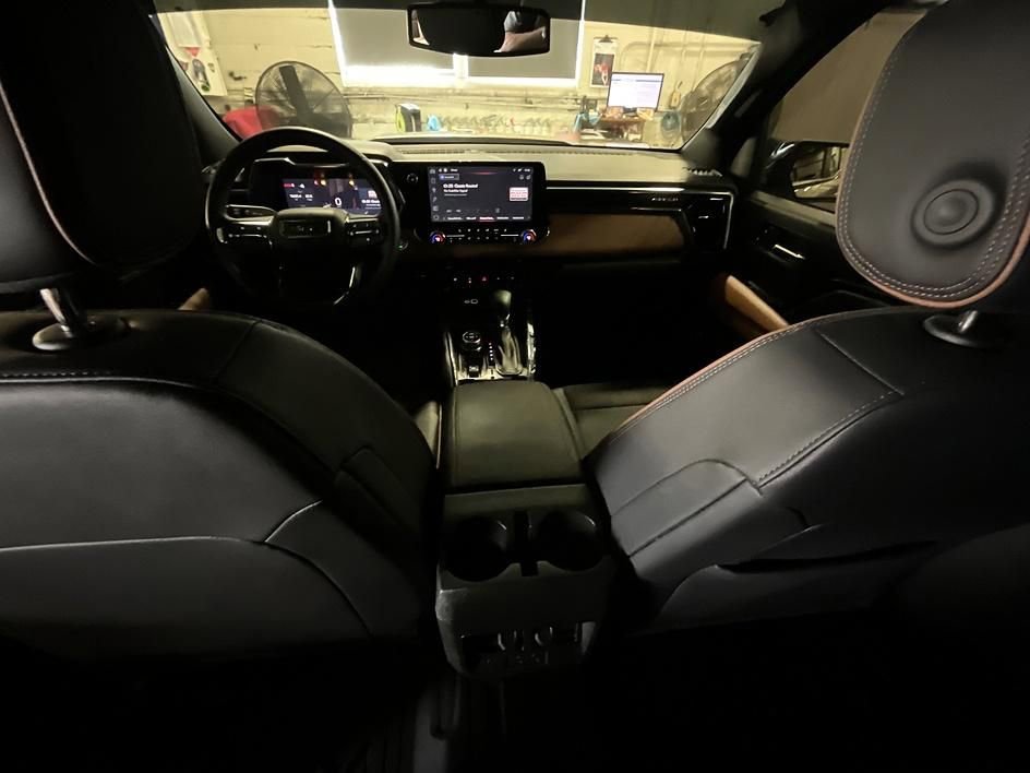 Used 2024 GMC Canyon AT4 w/ Canyon Safety Plus Package image 3