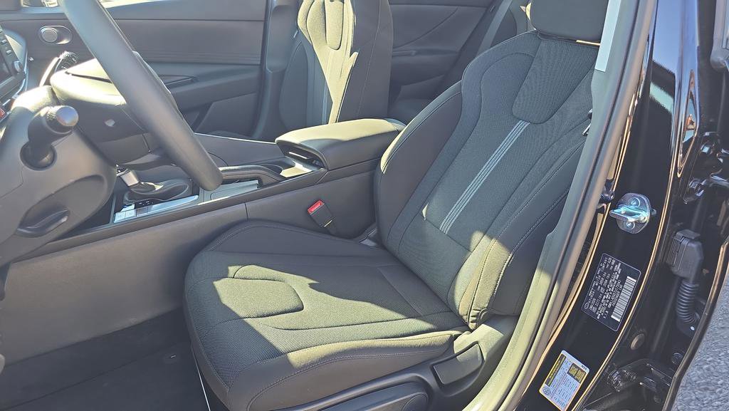 New 2026 Hyundai Elantra SE FWD image 14