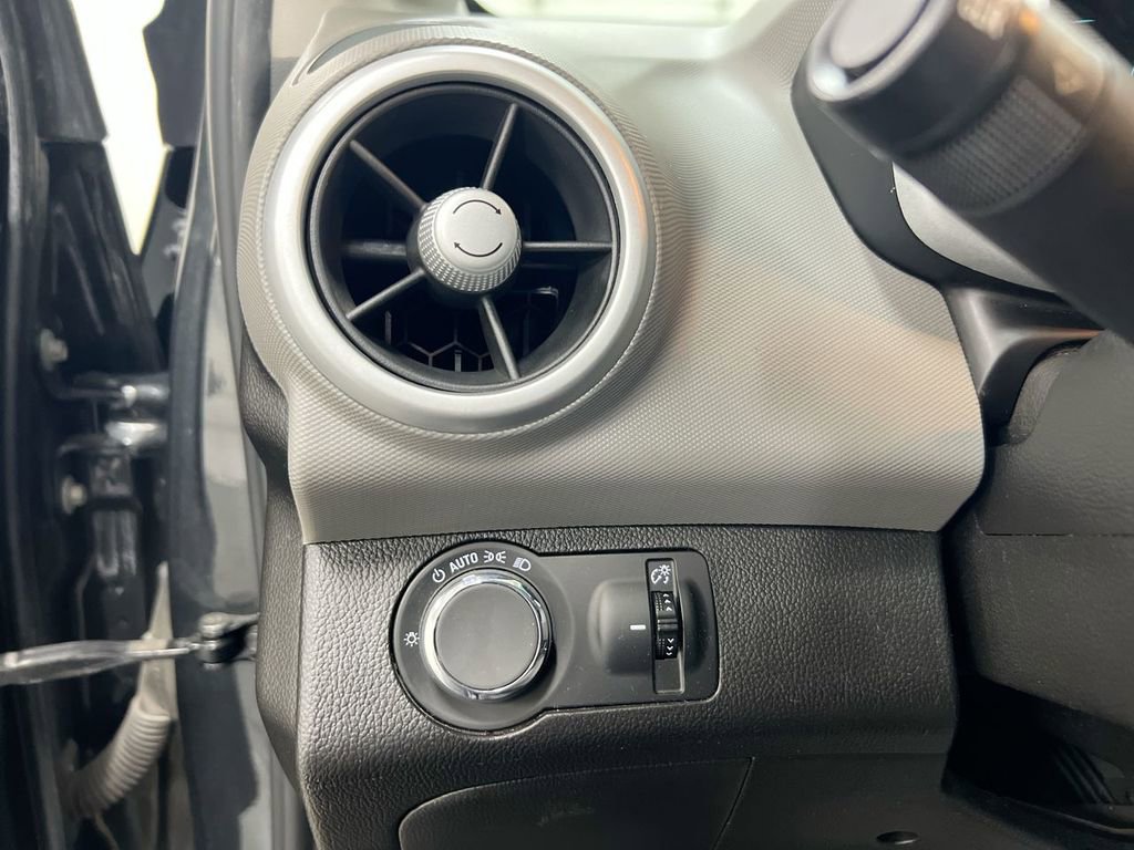 Used 2020 Chevrolet Sonic LT image 17