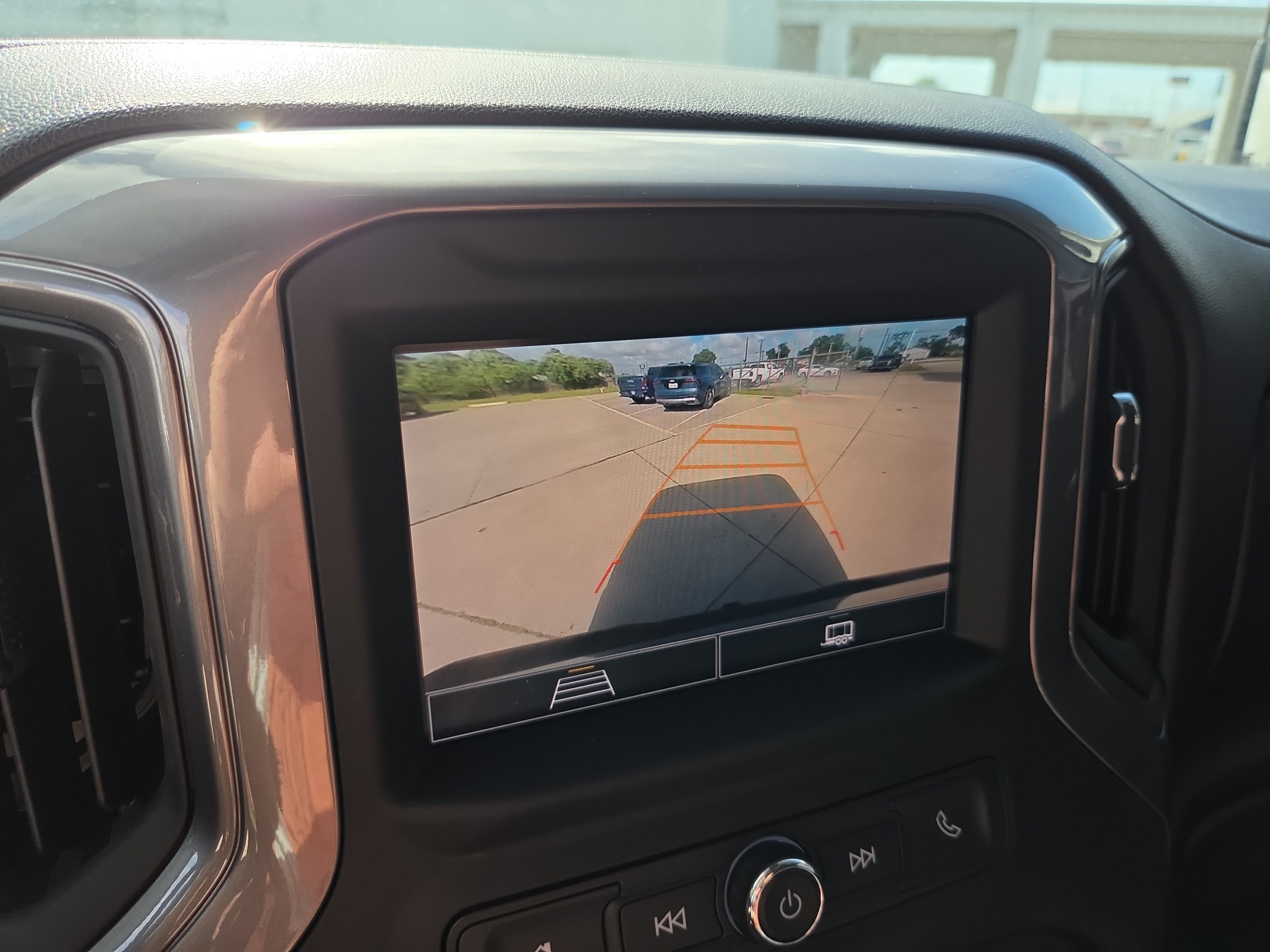 Used 2024 Chevrolet Silverado 2500 Custom w/ Custom Value Package AWD/4WD image 21