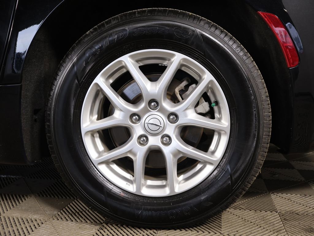 Used 2025 Chrysler Pacifica Select FWD image 18
