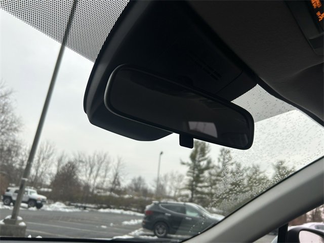 Used 2024 Toyota Corolla Cross LE image 17