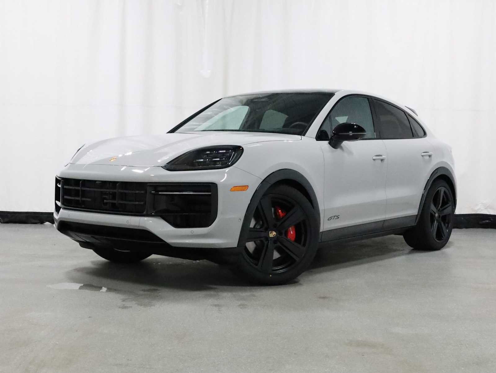 New 2026 Porsche Cayenne GTS AWD/4WD image 1