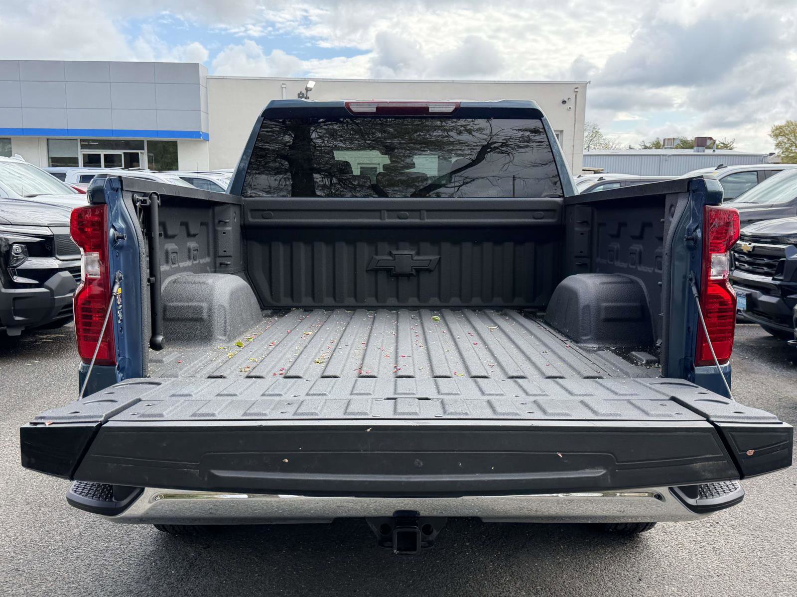 Certified 2024 Chevrolet Silverado 1500 LT w/ Protection Package AWD/4WD image 8