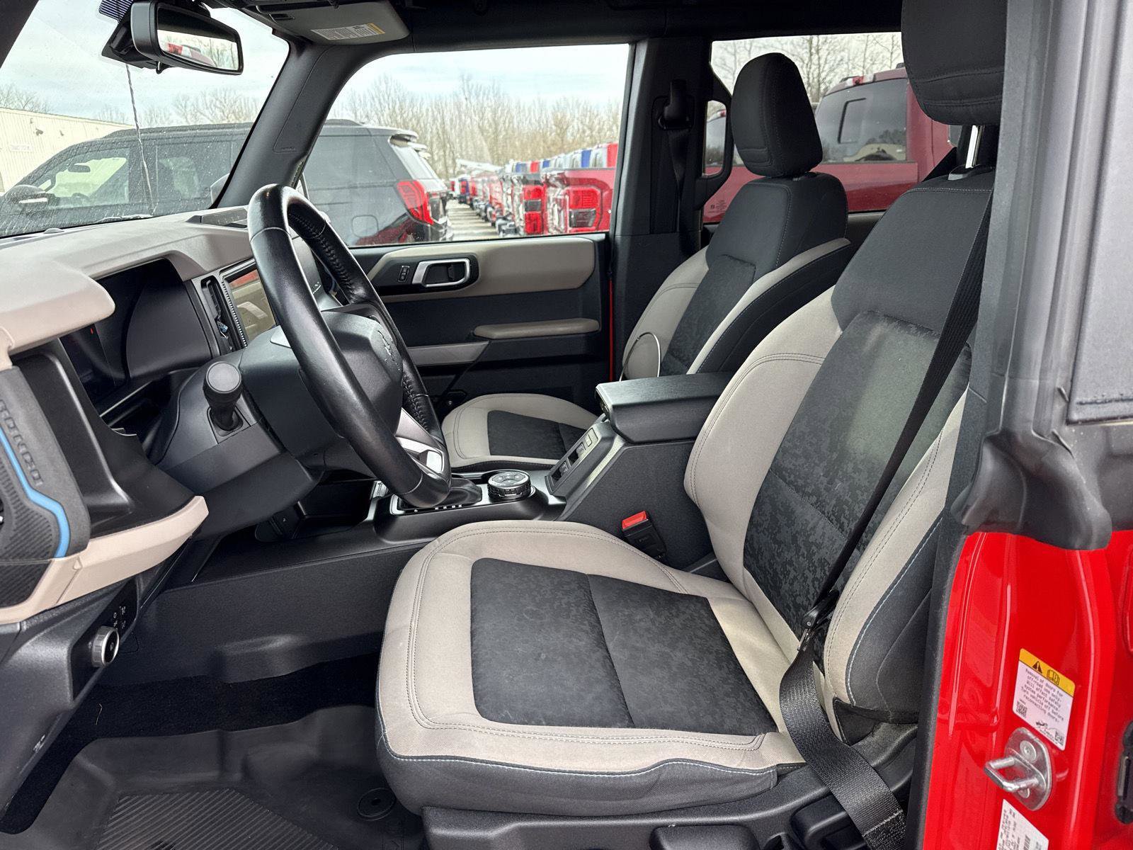 Used 2023 Ford Bronco Wildtrak image 13