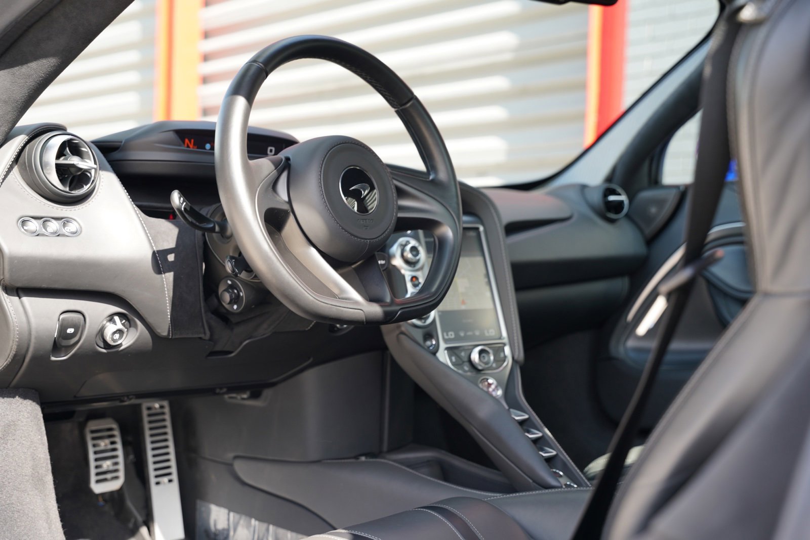 Used 2022 McLaren 720S Luxury image 7