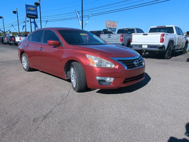 Used 2014 Nissan Altima 2.5 S w/ Display Audio Package FWD image 5