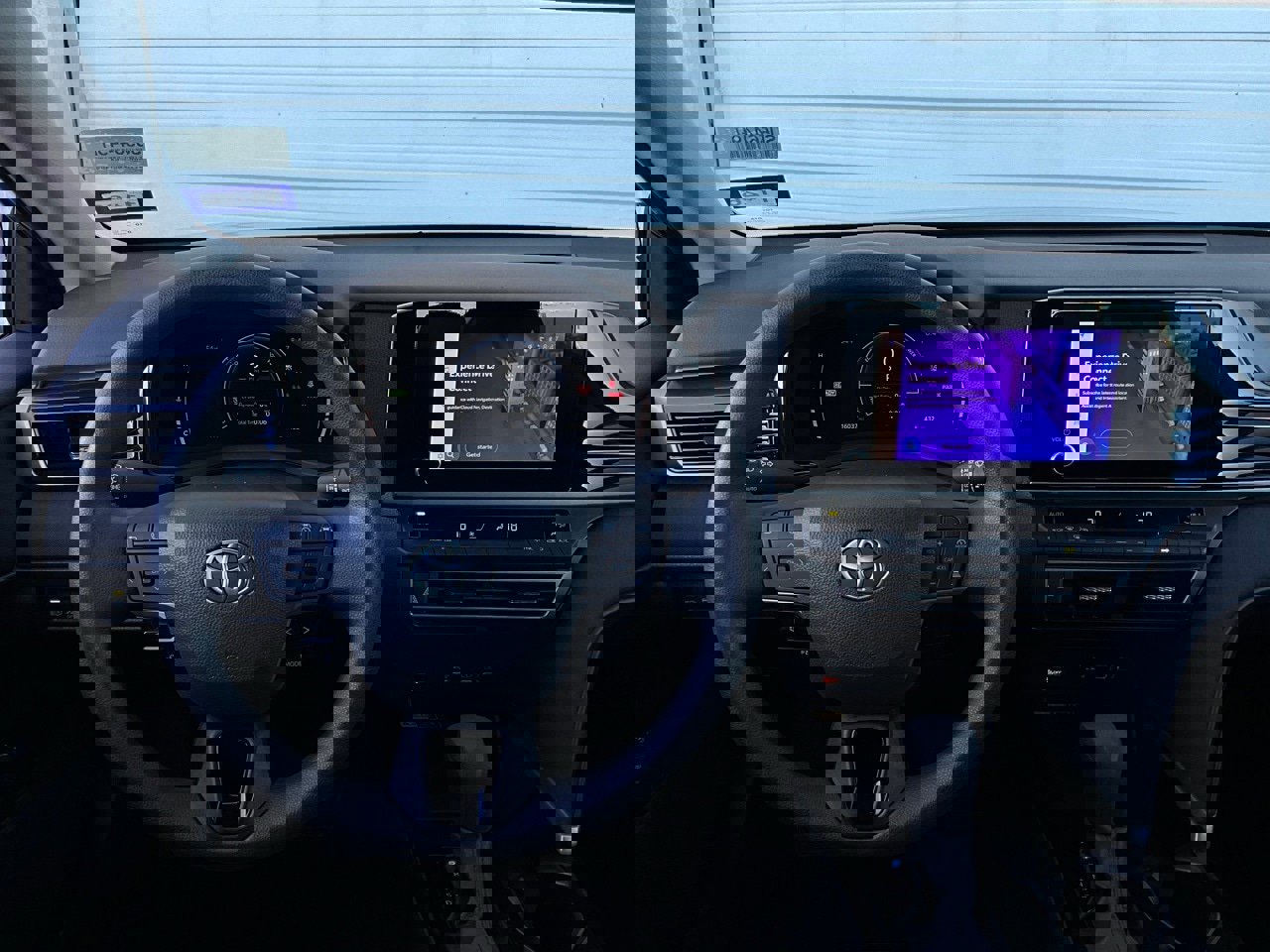 Used 2025 Toyota Camry LE image 13