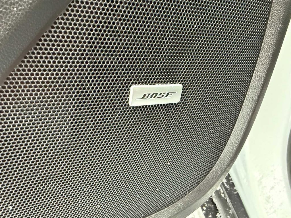 Used 2023 Chevrolet Traverse RS image 15