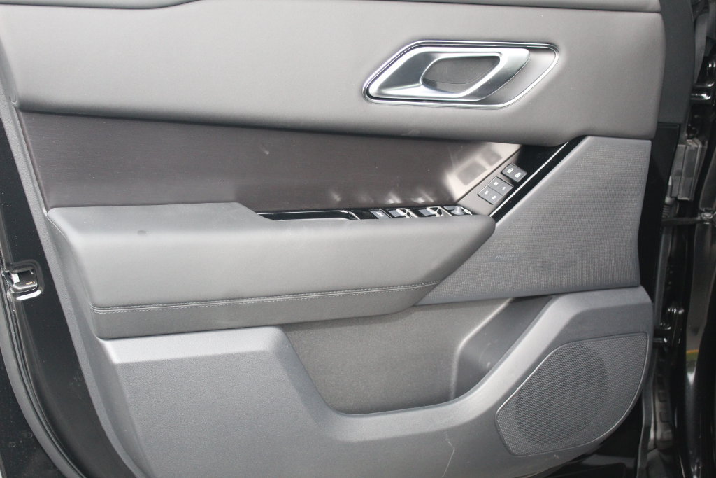 New 2026 Land Rover Range Rover Velar Dynamic SE AWD/4WD image 21