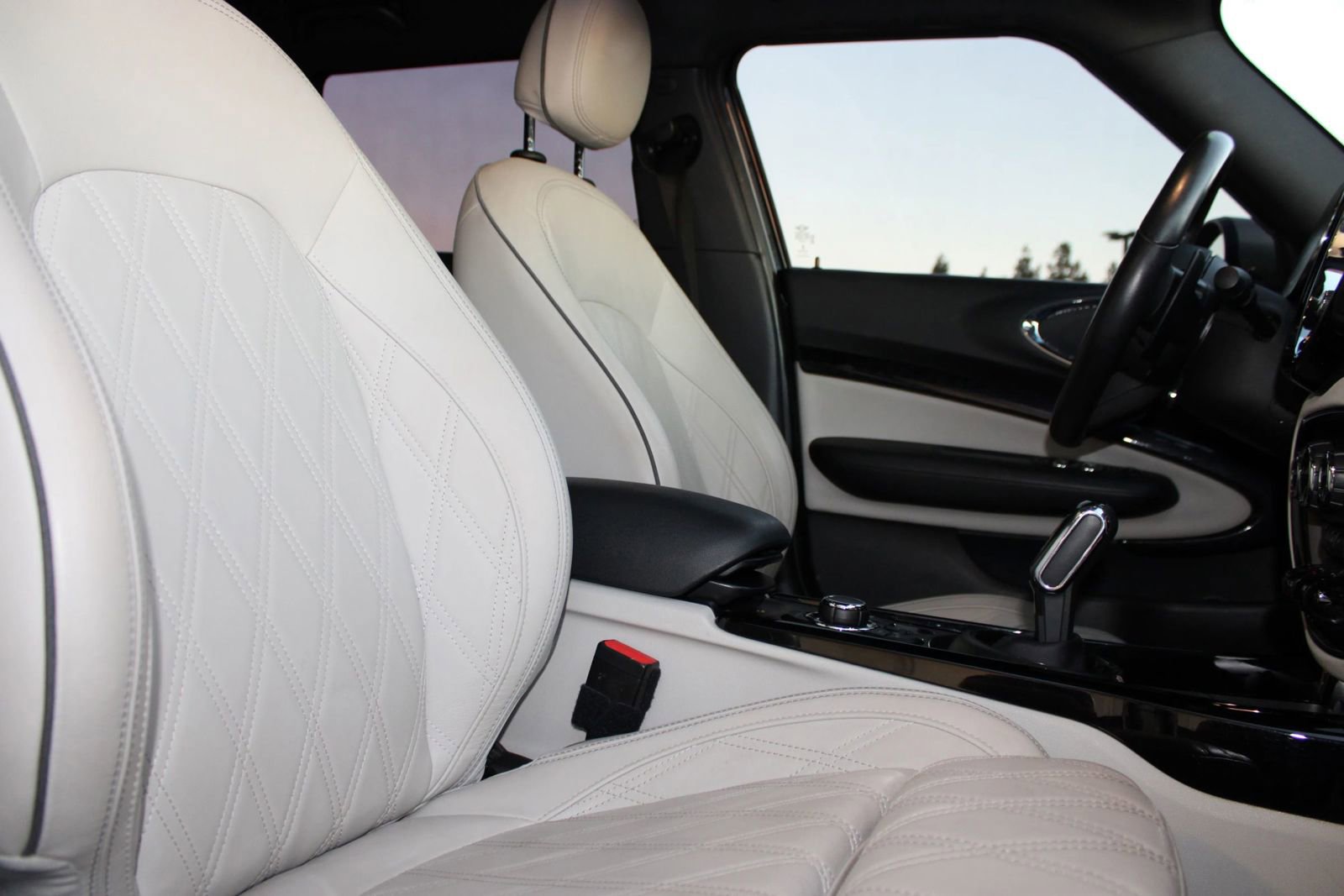 Used 2022 MINI Cooper Clubman S image 16