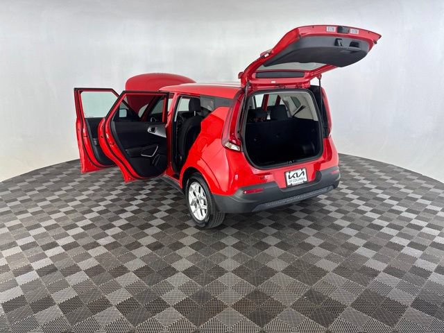 Certified 2022 Kia Soul LX w/ Technology Package FWD image 18