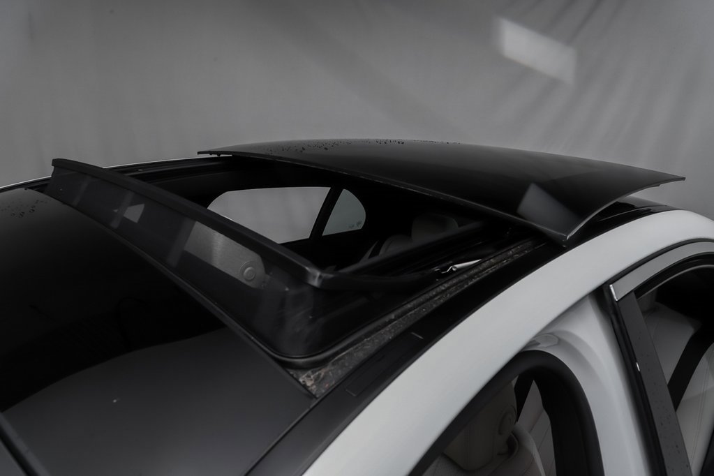 Certified 2022 Mercedes-Benz E 350 4MATIC Sedan image 5