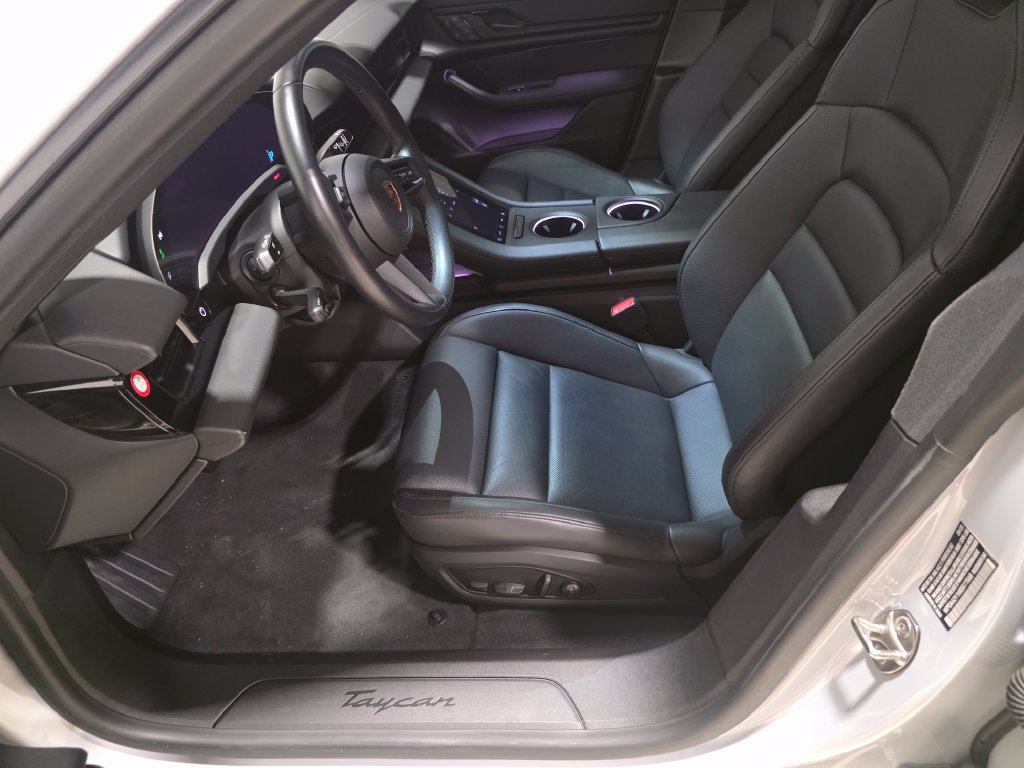 Certified 2024 Porsche Taycan RWD image 4