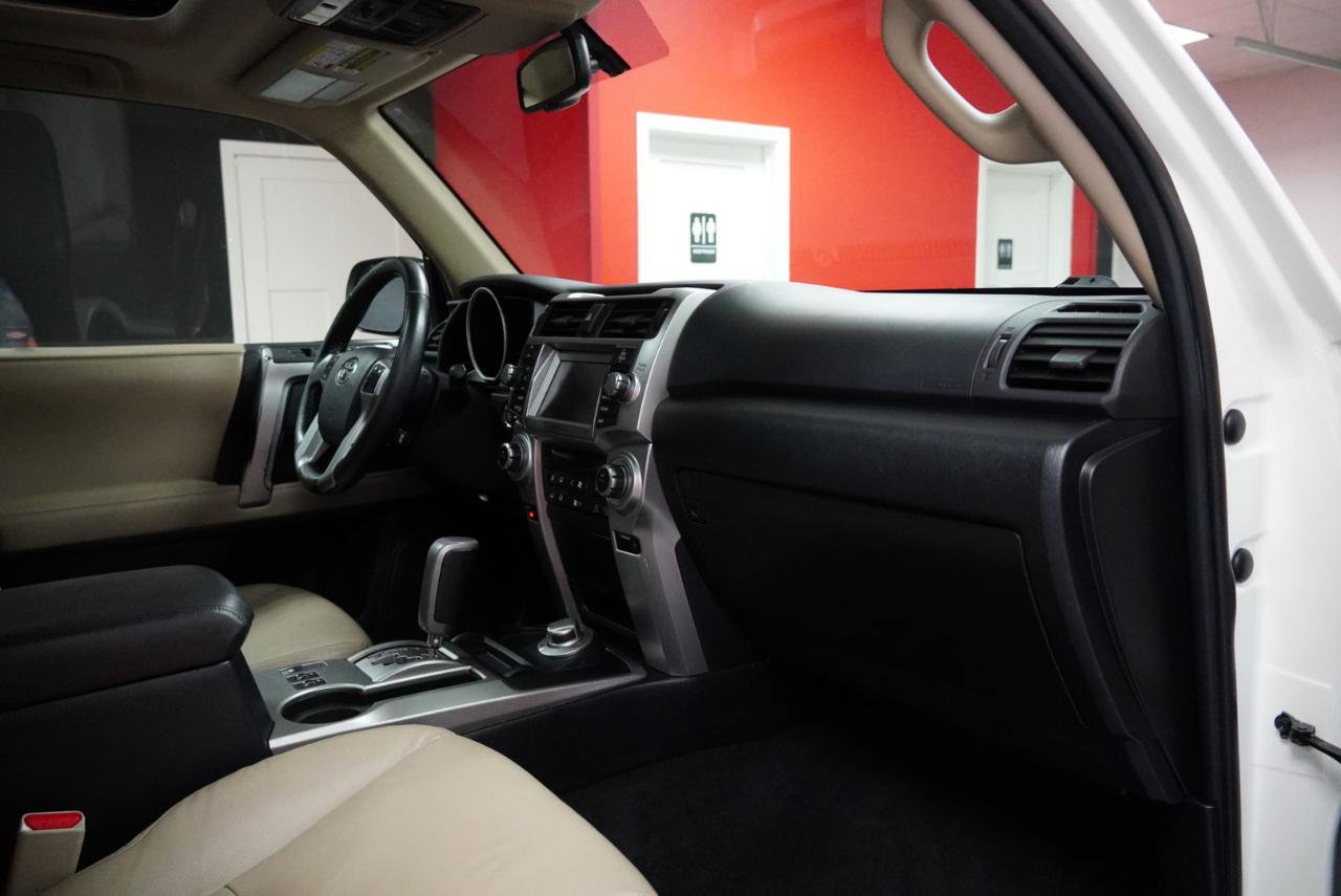 Used 2010 Toyota 4Runner Limited AWD/4WD image 20