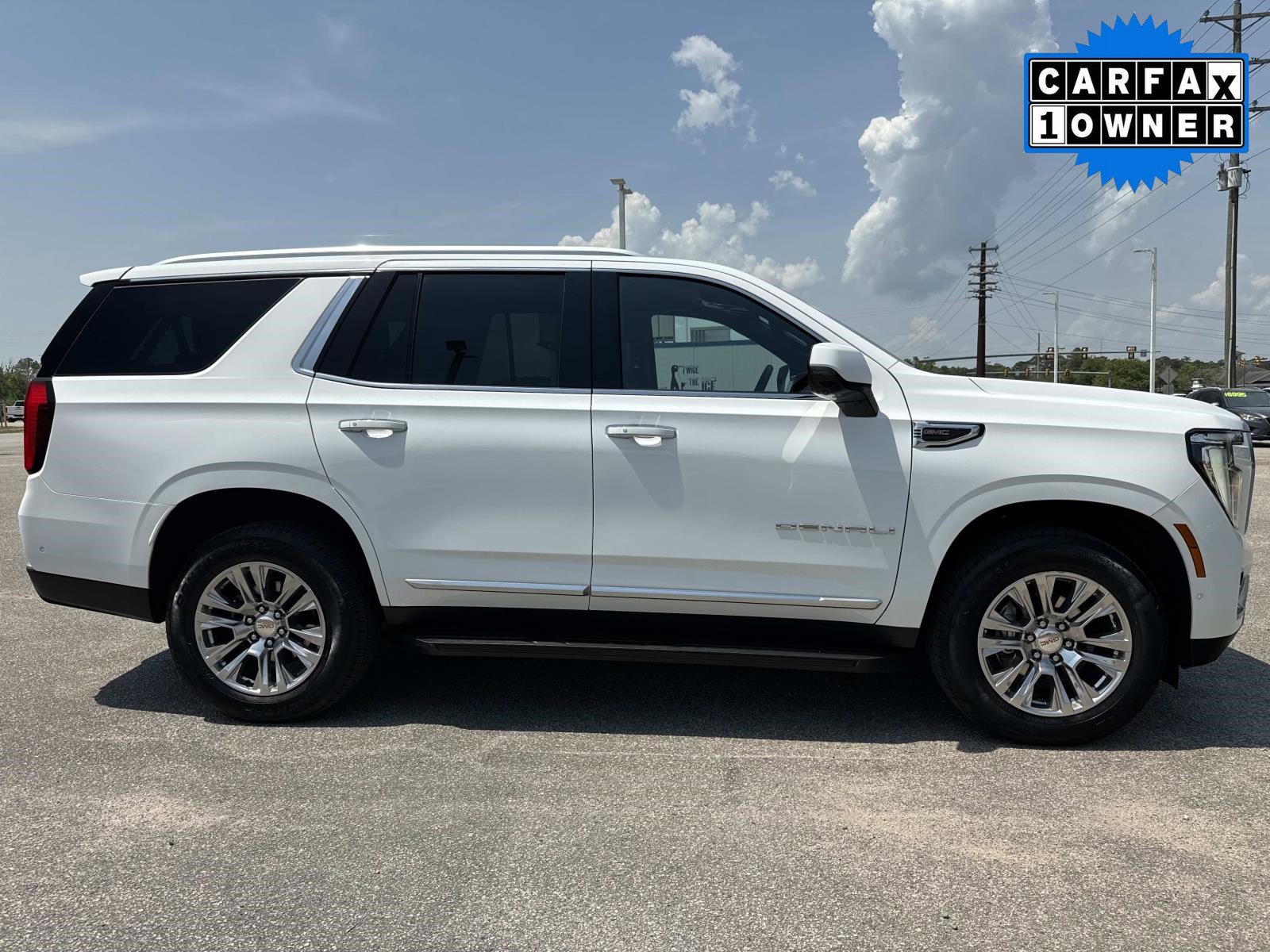 Used 2025 GMC Yukon Denali AWD/4WD image 2