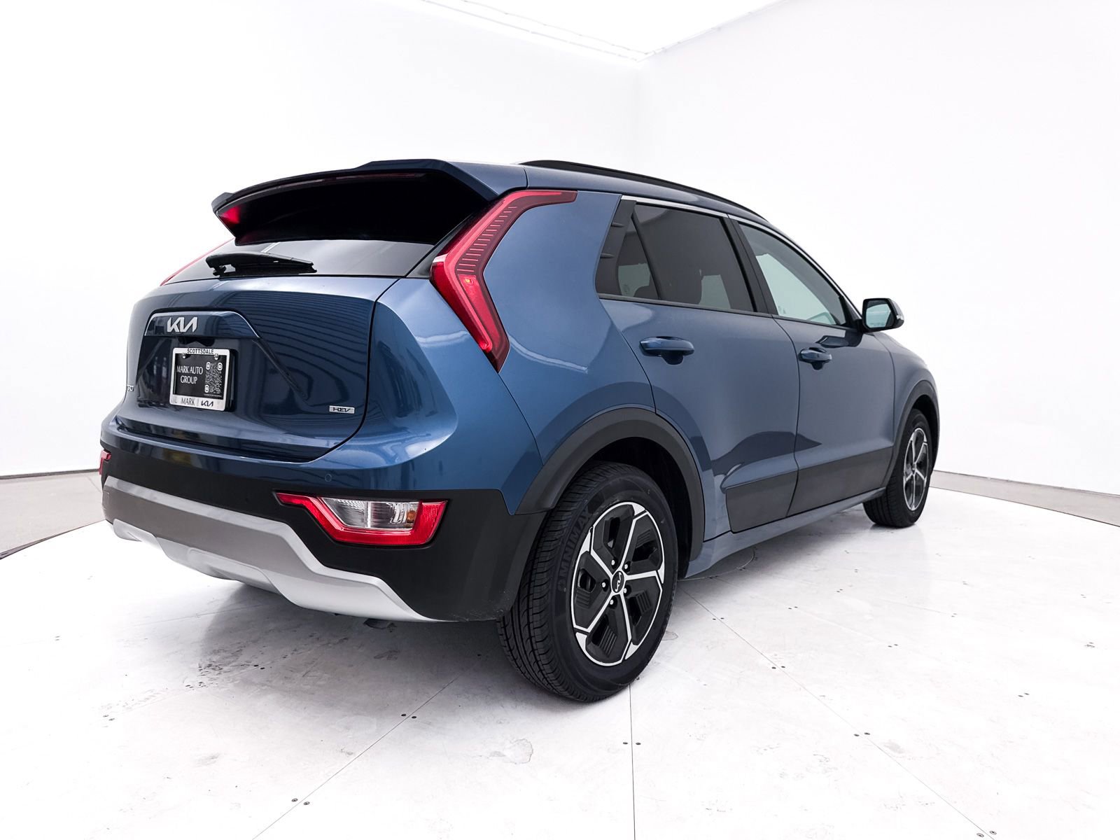 Certified 2024 Kia Niro EX Touring image 17