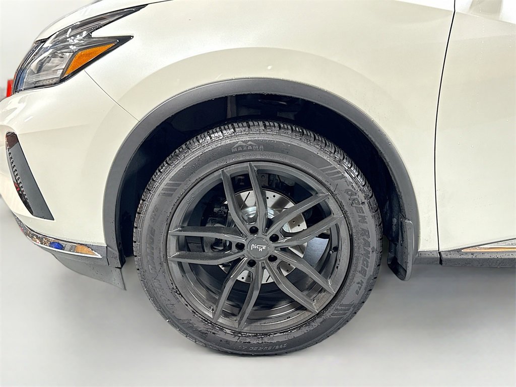 Used 2022 Nissan Murano S image 11