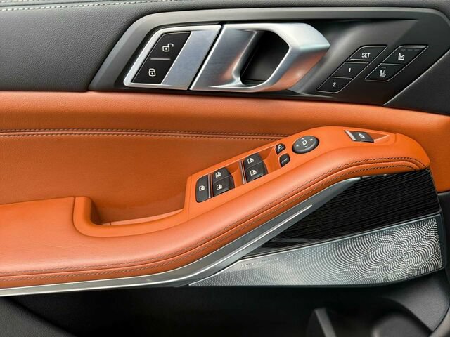 Used 2025 BMW X5 M60i AWD/4WD image 13