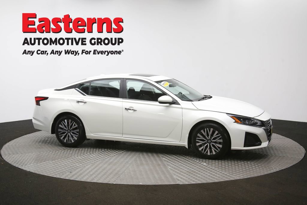 Used 2024 Nissan Altima 2.5 SV w/ SV Premium Package image 47