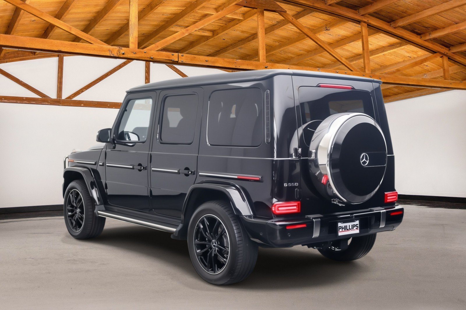 Used 2025 Mercedes-Benz G 550 image 3